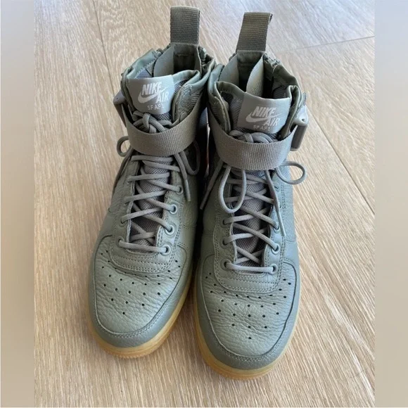 Nike Womens 2018 SF Air force 1 Mid ‘dark stucco’ sneakers!! Size US 7.5!! - Picture 7 of 11